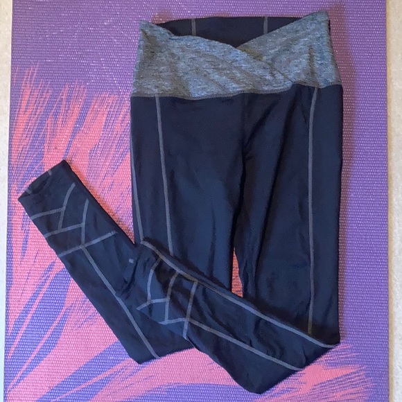 Oiselle meter leggings size 2 - Picture 3 of 5